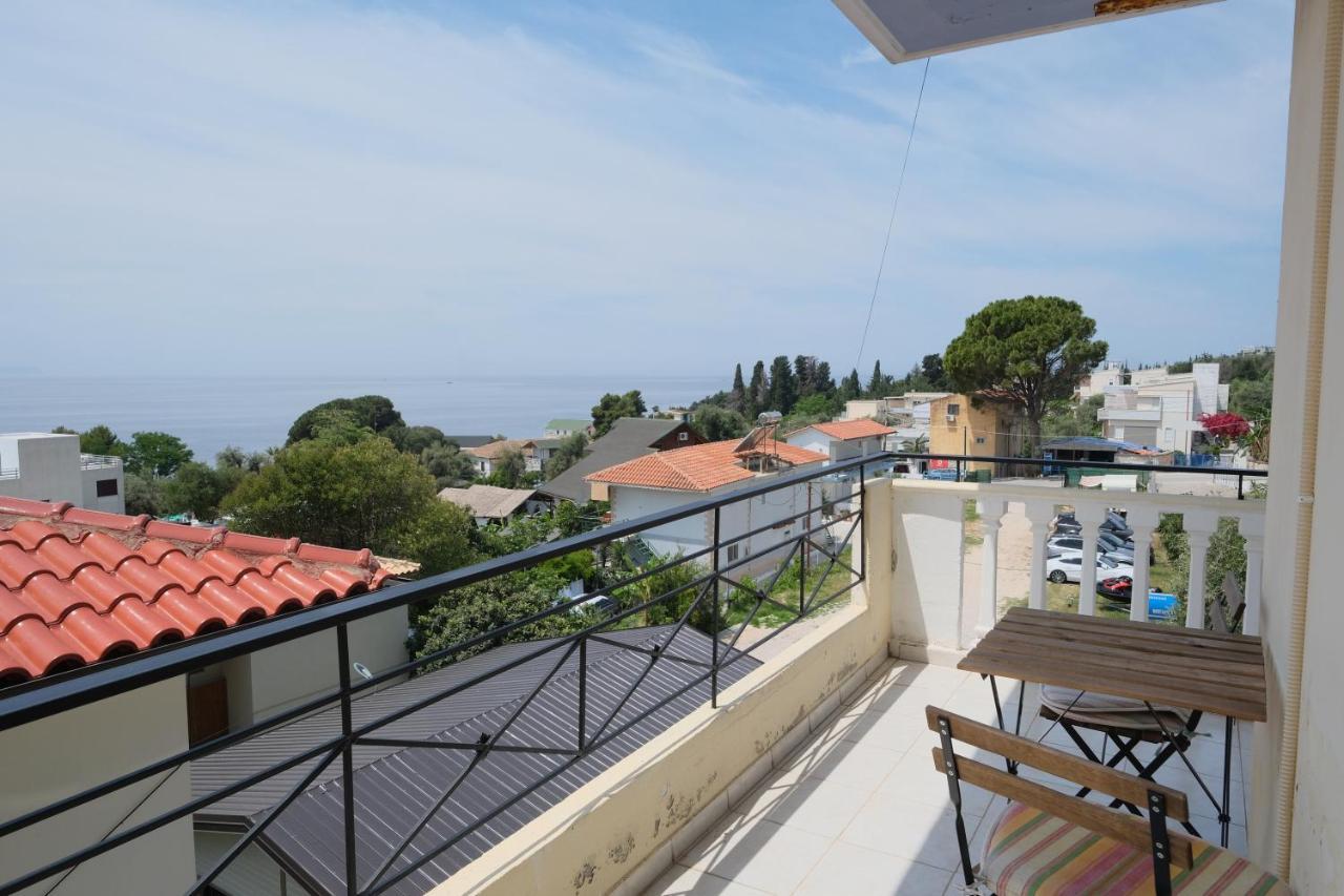 Mehilli Hotel Dhërmi Esterno foto