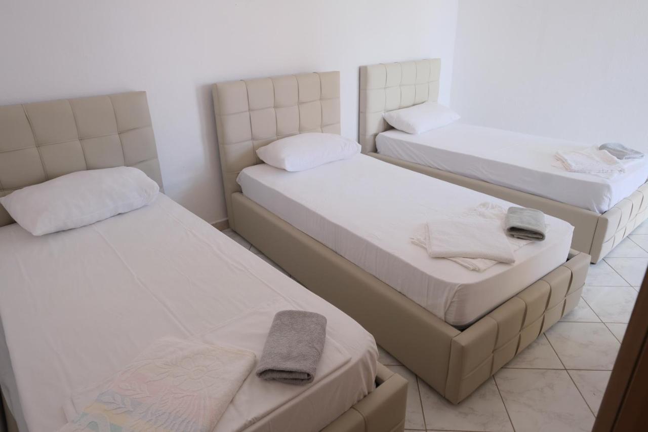 Mehilli Hotel Dhërmi Esterno foto