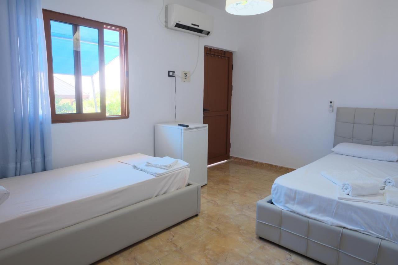 Mehilli Hotel Dhërmi Esterno foto