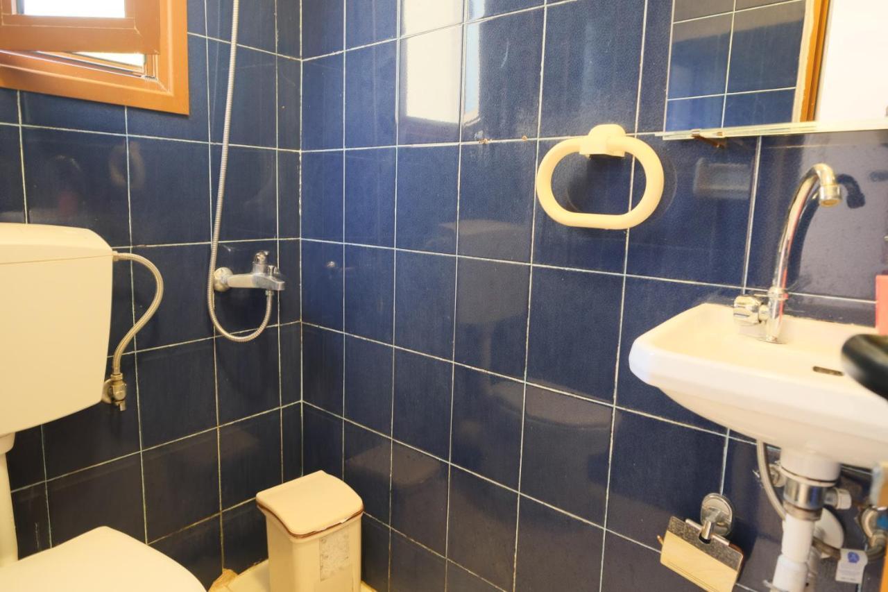 Mehilli Hotel Dhërmi Esterno foto