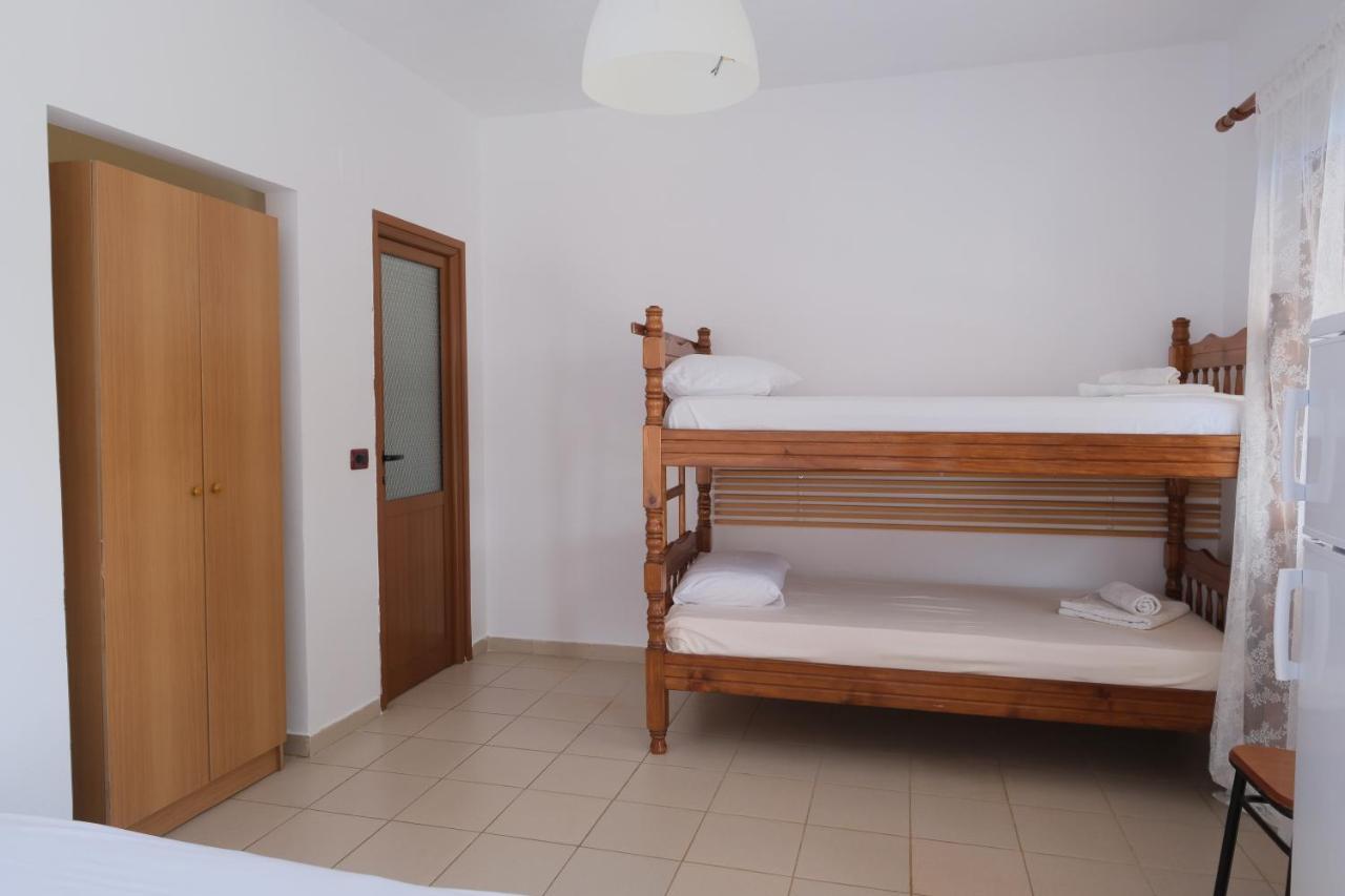 Mehilli Hotel Dhërmi Esterno foto