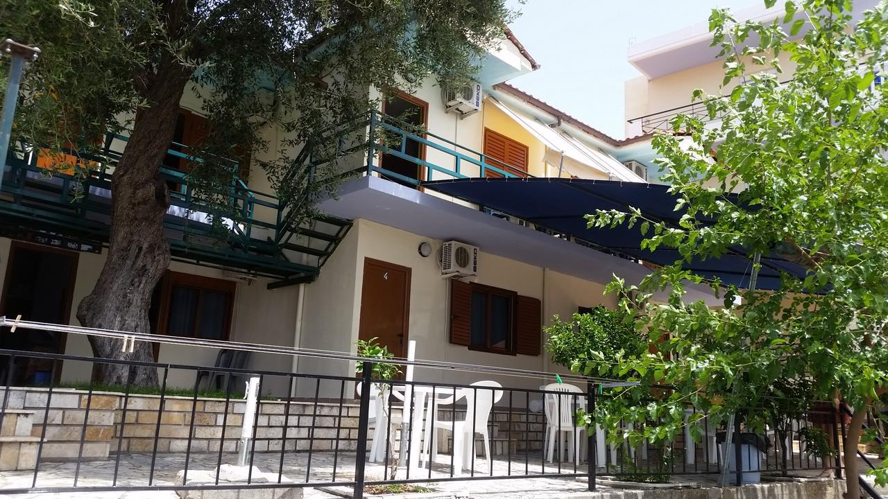 Mehilli Hotel Dhërmi Esterno foto
