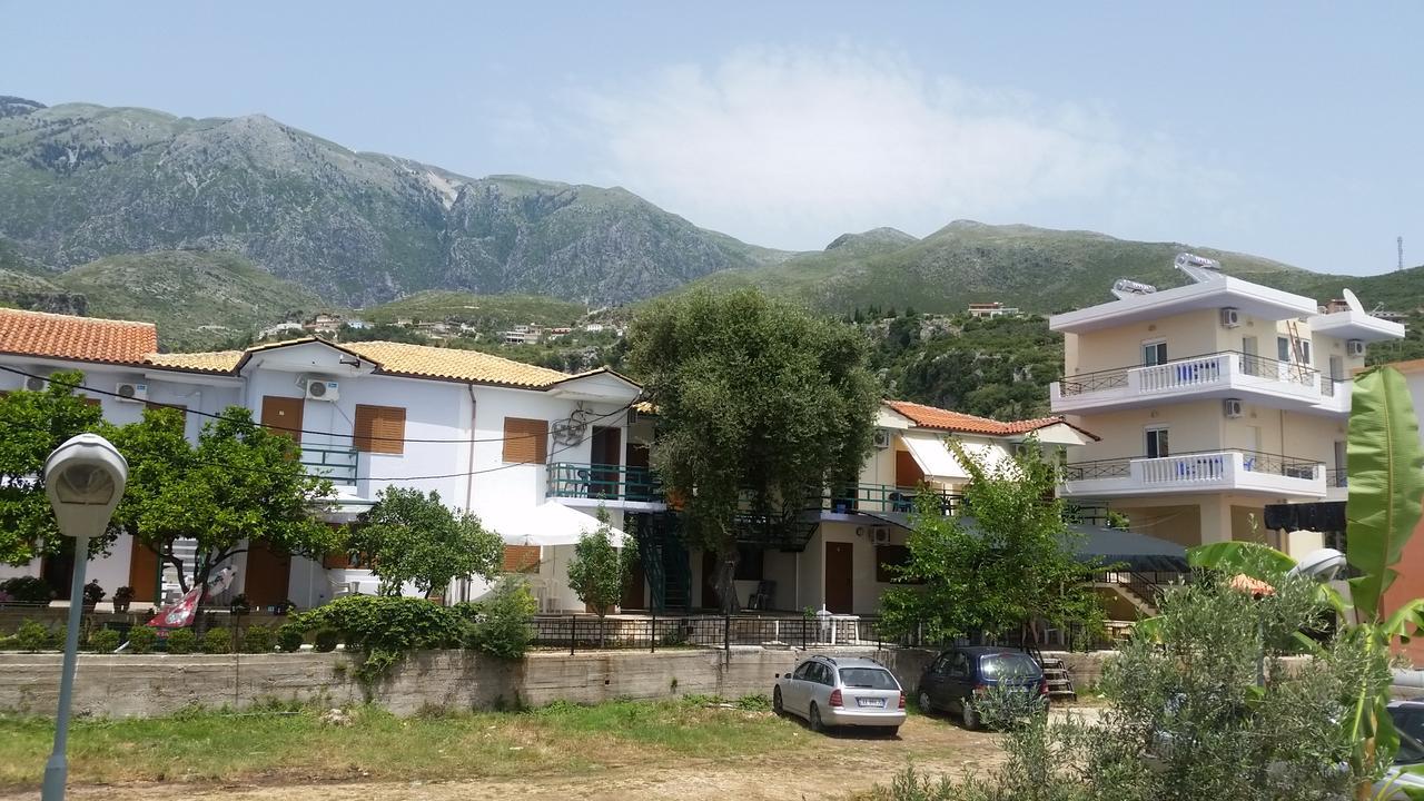 Mehilli Hotel Dhërmi Esterno foto